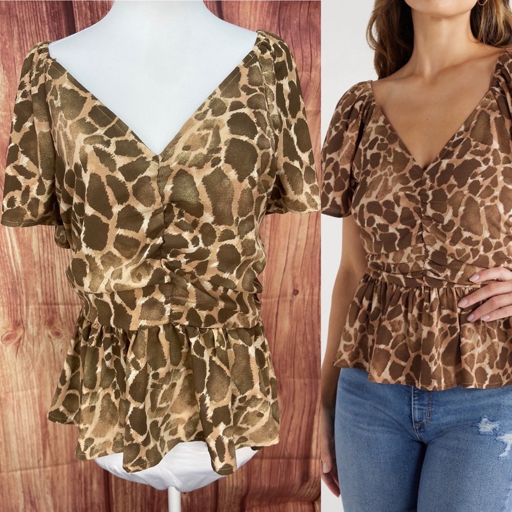Sofia Jeans by Sofia Vergara V-neck flutter sleeve top animal print size M - Picture 8 of 15